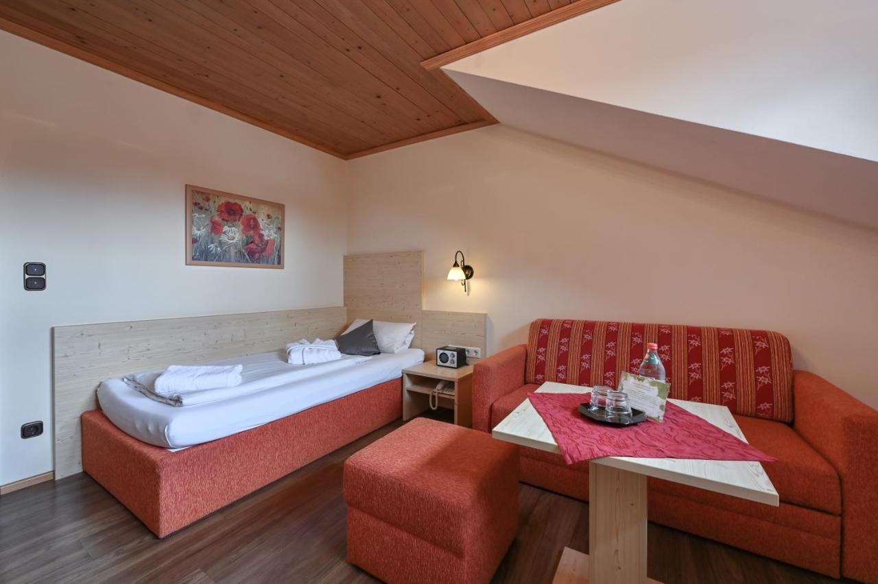 Hotel Weinbauer Швангау Екстериор снимка