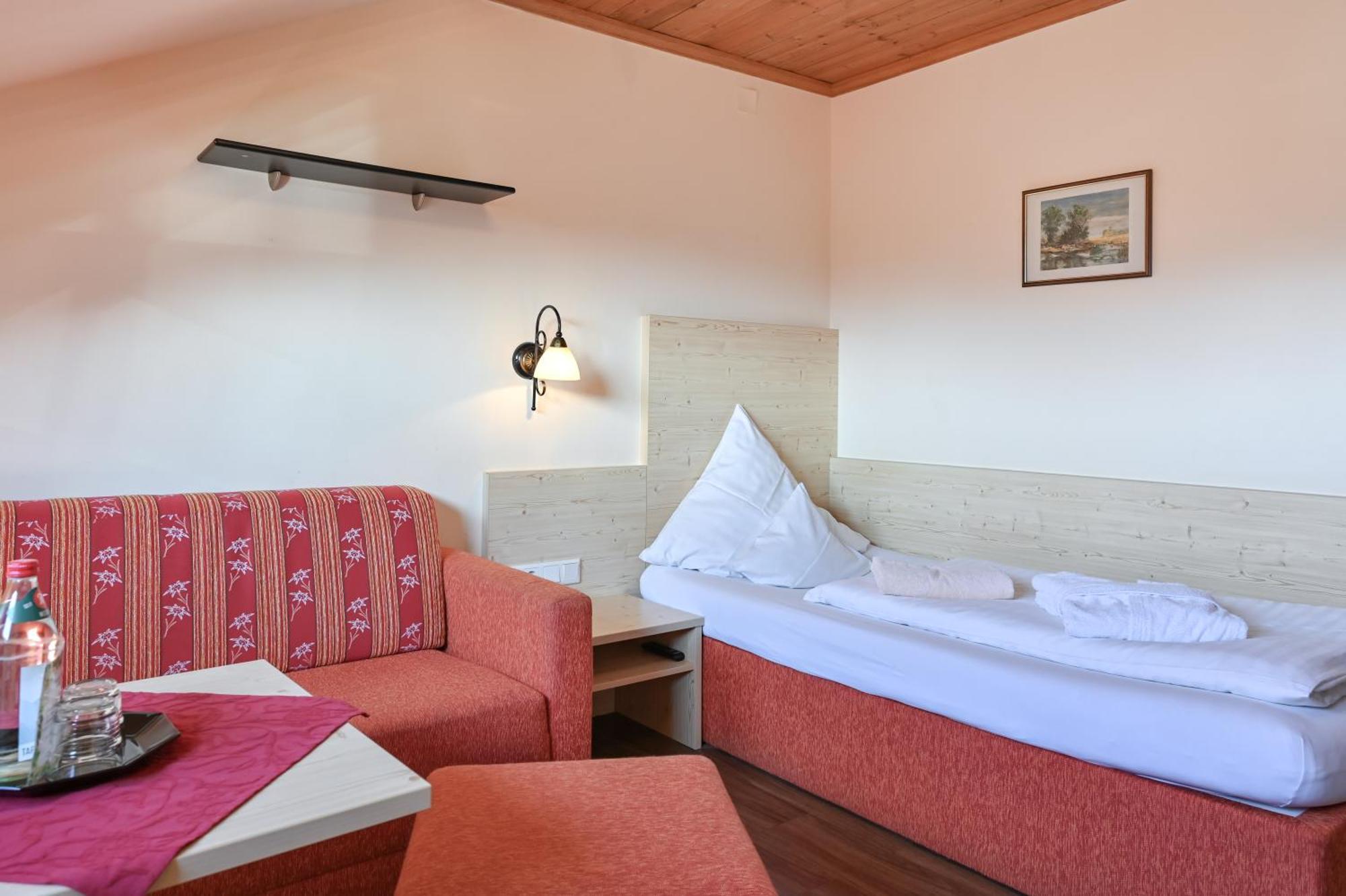 Hotel Weinbauer Швангау Екстериор снимка
